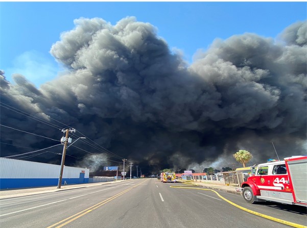 USA: More Than 200 Firefighters Battle Massive Recycling Yard Fire In Phoenix