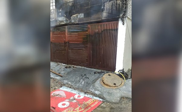 INDIA: 2 Dead In Delhi Hotel Fire