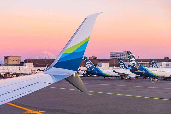 Alaska Airlines Evacuated A Plane After A Phone Burst Into Flame