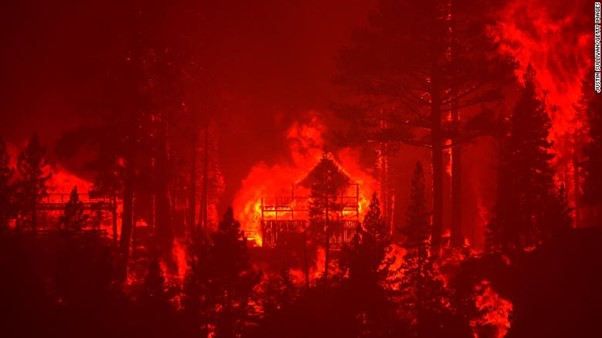 USA: Caldor Fire Closes In On Lake Tahoe Resort City, Threatening 34,000 Structures
