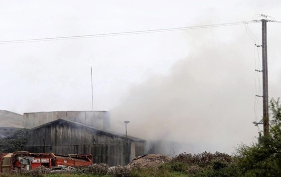 Ireland: Fire Crews Tackle Major Blaze At Waste Recycling Plant In Co Down