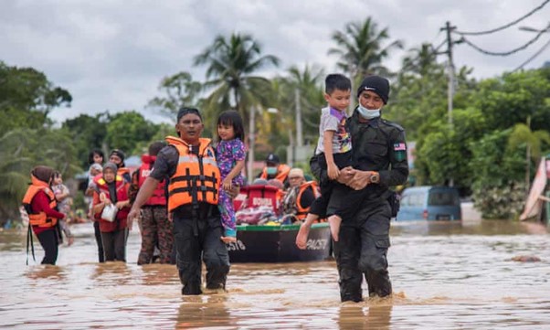 Malaysia’s Worst Flooding In Years Leaves 30,000 People Displaced