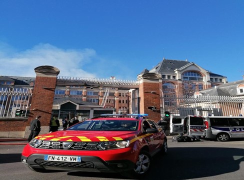 Large Fire Breaks Out At Bank Of France Money Printing Factory