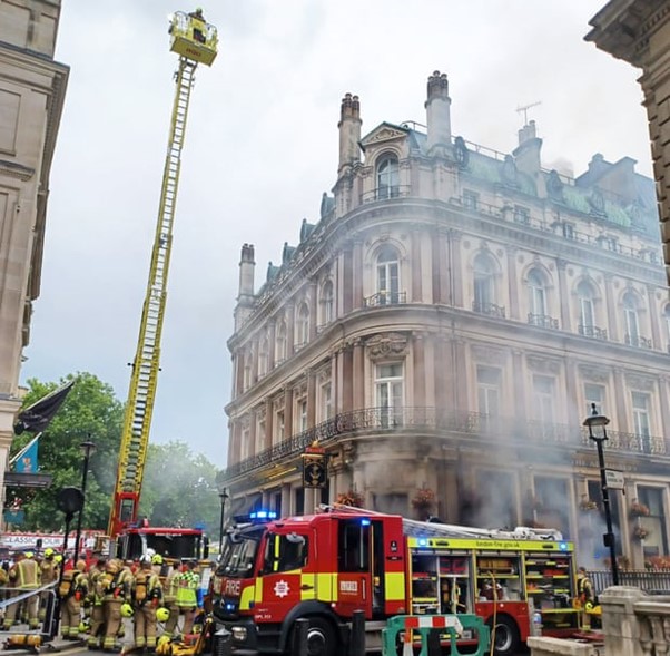 More Than 100 Firefighters And 20 Engines Tackle Trafalgar Square Pub Blaze