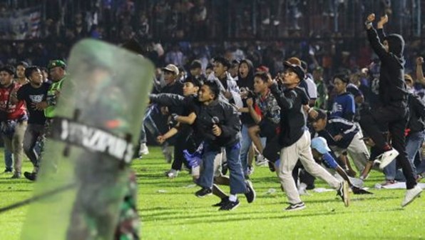 At Least 125 Killed In Indonesia Soccer Stadium Crush
