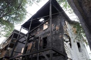 04 10 2022 Fire Damages Mark Wahlberg