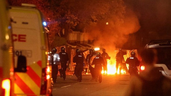 Road Blocked By Fires As Youths Rampage In Dundee