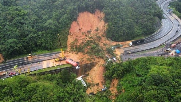 Deadly Landslide Engulfs Motorway In Brazil