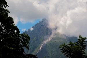 09 06 2023 Philippines Volcano