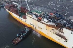 10 07 2023 New Jersey Cargo Ship Fire Contained