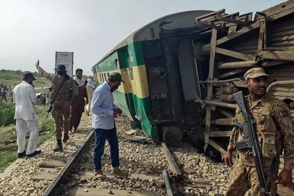 Pakistan: Up To 30 Dead And Over 80 Injured Following Train Crash