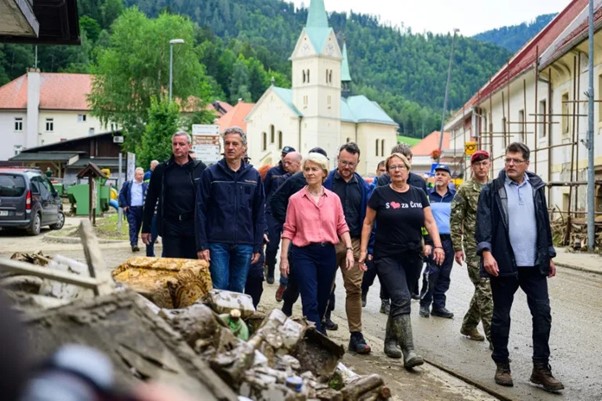 EU Chief Offers 400 Mn Euros To Help Flood-hit Slovenia
