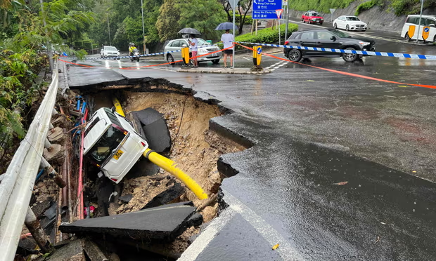 Two Dead After Hong Kong’s Heaviest Rain In At Least 140 Years