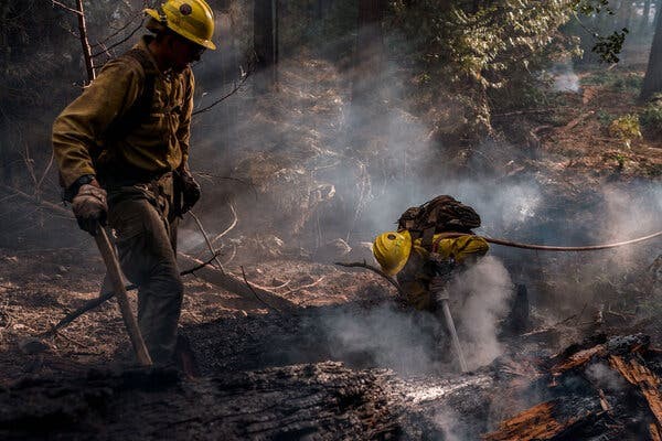 USA: Federal Firefighters Face Steep Pay Cuts