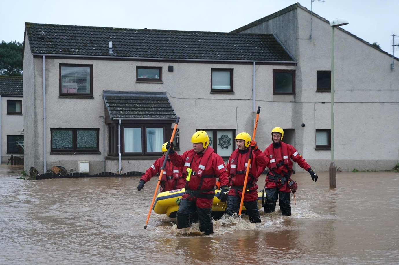 UK Emergency Crews Rescue 20 People From Care Home Trapped By Floods